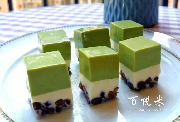 抹茶紅豆奶糕，愛吃甜點(diǎn)的朋友快來試試！好吃得停不下來